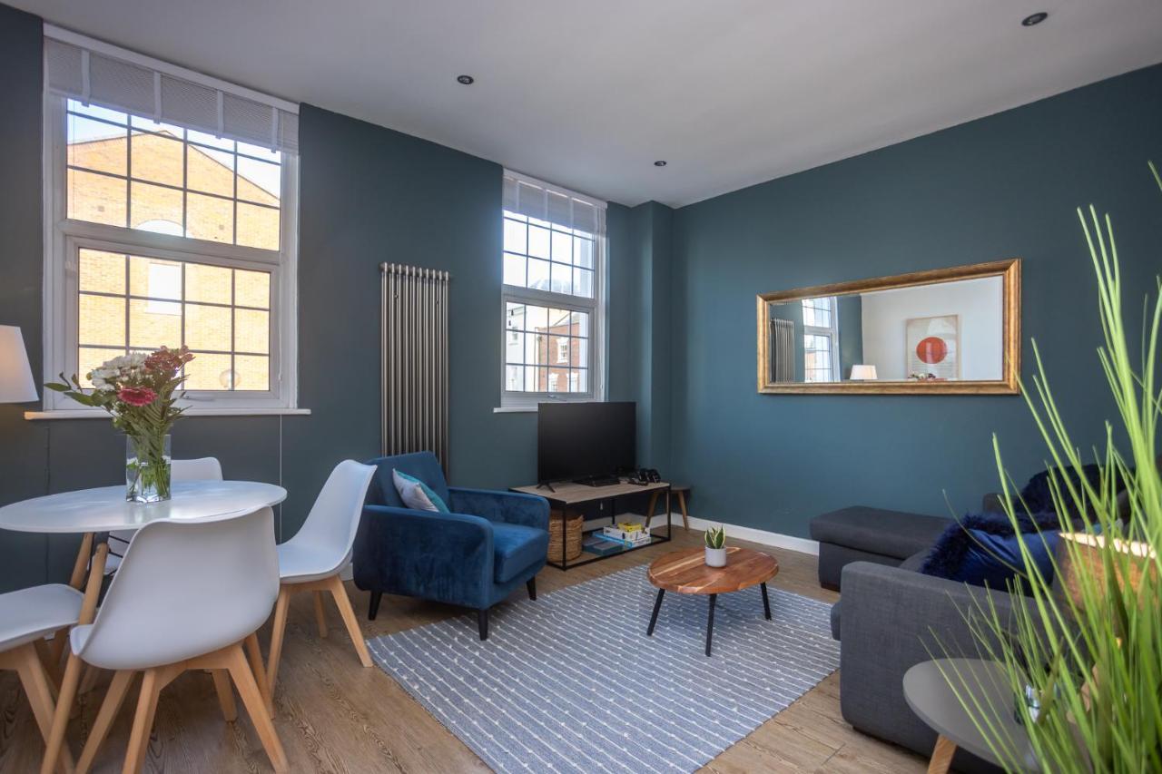 Modern Apartment Within City Walls, Parking Chester Eksteriør bilde